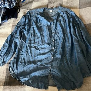Old navy shirt